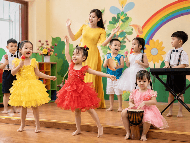 Âm nhạc & vũ đạo